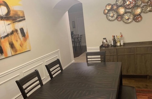 Villa Rica Casa | SPACIOUS 5 BESROOM 4 BATH HOME WITH MOVIE ROOM