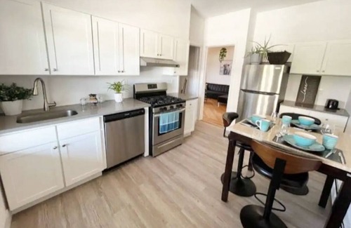Weehawken Apartamento | Spacious 5 br 2.5 ba double apartment w/ NYC views