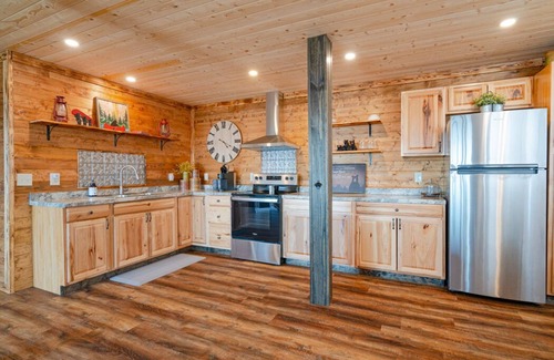 Indian Rock Springs Cabina | Spacious 5 BR Cabin Stunning Mountain View w HOT TUB