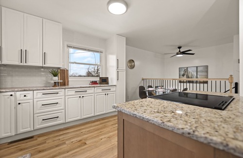 Lexington Casa | Spacious 5-BR House w/ WiFi, Theater, Laundry, Fully Stocked Kitchen, & Patio