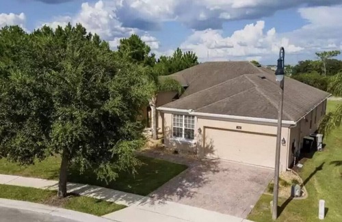 Watersong Casa | Spacious 5 BR Pool Home near Disney/w/ WI-FI -BBQ