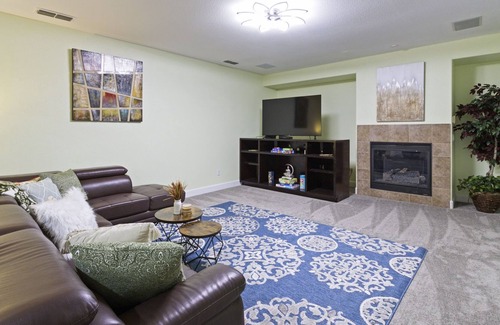 Antioch Casa | SPACIOUS 5BD HAVEN—POOL TABLE, BBQ, MOVIE THEATRE, FIRE PIT, GAMES+