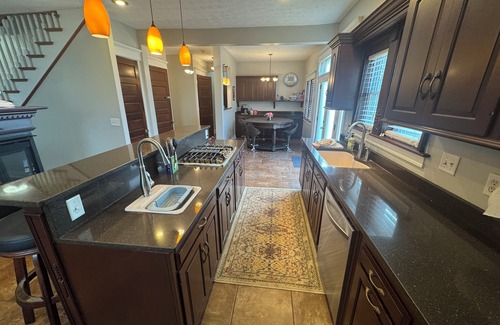 Kennedy King Casa | Spacious 5BR/4BA Home - Close To Everything!