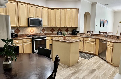 Sabal Harbour Casa | Spacious 5BR Private Home Private Pool & Salt Water Spa Minutes from Beaches
