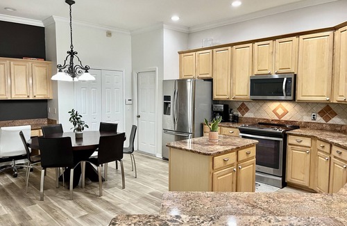 Sabal Harbour Casa | Spacious 5BR Private Home Private Pool & Salt Water Spa Minutes from Beaches