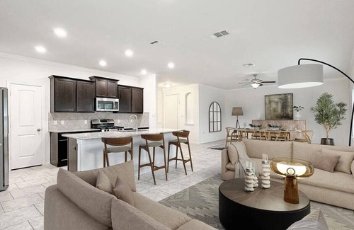 Leander Casa | Spacious 5BR Retreat in Leander
