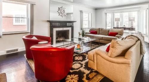 Detroit Casa | Spacious 5BR - Sleeps 10 - University District home