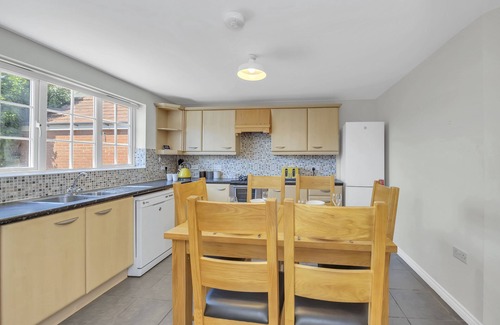 Martlesham Heath Casa | Spacious 5BRM Townhouse – Ideal for Contractors, Corporate Stays & Family Visits