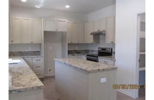 Lake Havasu City Casa | Spacious 6-bedroom house with WiFi and AC in enchanting Lake Havasu City