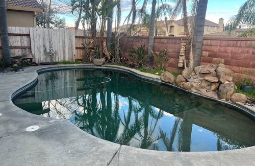 Rancho Cordova Casa | Spacious 6-bedroom house in charming Rancho Cordova w/ AC, WiFi, Swimming Pool