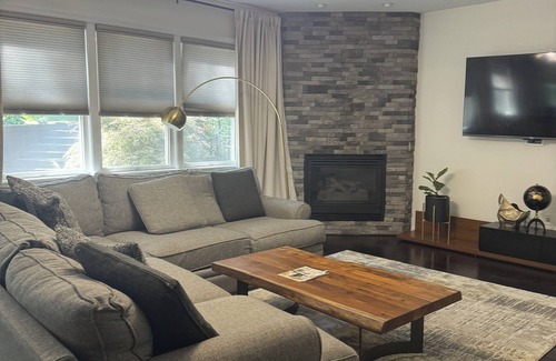 Park Forest Village Casa | Spacious 6-bedroom house in State College! Perfect for football weekends!