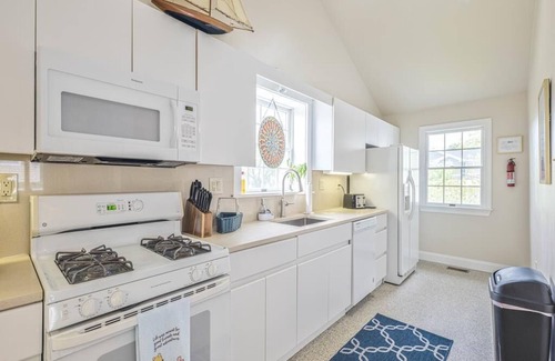 West Cape May Casa | Spacious 6-Bedroom Home near Cape May Beaches