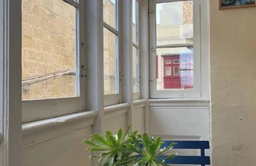 Senglea Casa | Spacious, 6-bedroom, 500 year old house of character, inc WiFI & AC in Senglea