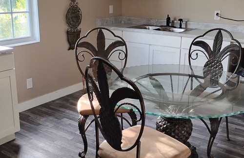 Byron Apartamento | Spacious 6-bedroom apartment with WiFi, AC in delightful Byron