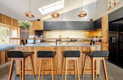 Les Tines Chalet De Esquí | Spacious 6-bedroom chalet in fabulous Chamonix with fitness room, sauna, hammam,