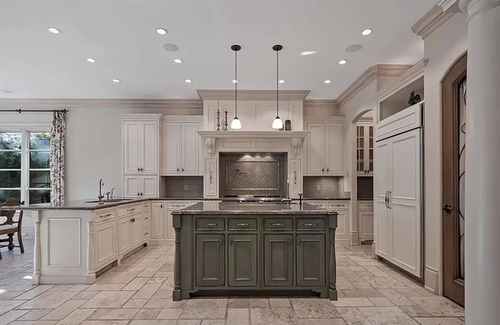 Birmingham Casa | Spacious 6-bedroom house in fabulous Birmingham with WiFi, AC, fitness room