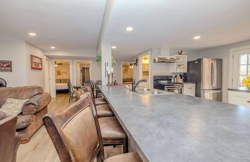 Graford Casa | Spacious 6-bedroom house in enjoyable PK with Waterfront Access Near Rocker-B