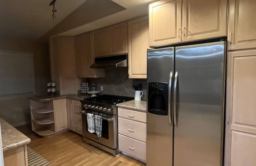 Reno/Tahoe Airport Casa | Spacious 6-bedroom house on the golf course with a new hot tub / spacious sauna.