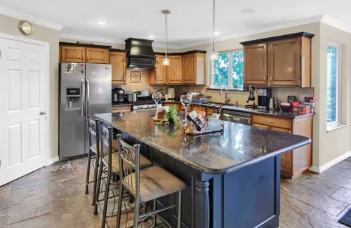 South Ogden Casa | Spacious 6-bedroom house in Ogden with Breathtaking Mountain Views
