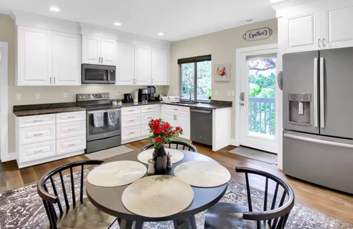 South Ogden Casa | Spacious 6-bedroom house in Ogden with Breathtaking Mountain Views
