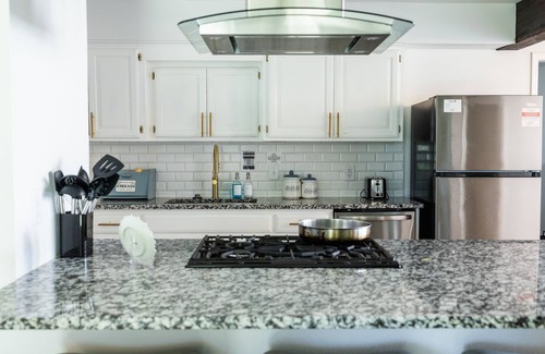 Tulsa Casa | Spacious 6-bedroom house in Tulsa near Premium Outlet