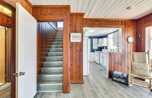 Caswell Beach Casa | Spacious 6-bedroom Oceanfront home! Pet Friendly! Sleeps 14!