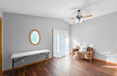 Ames Casa | Spacious 6-bedroom retreat next to park—ideal for family & group getaways