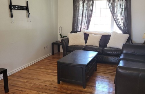 Laramie Casa | Spacious 6-bedroom Tree Area Getaway