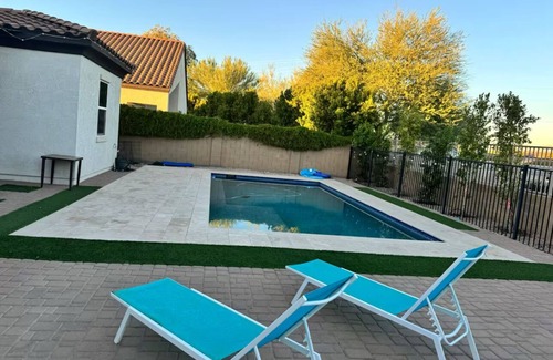 Queen Creek Casa | Spacious 6-bedroom house with a pool, AC, WiFi in beautiful Queen Creek!