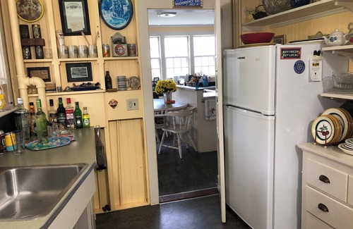Plymouth Casa | Spacious 6-bedroom waterfront house in historic Plymouth MA with WiFi