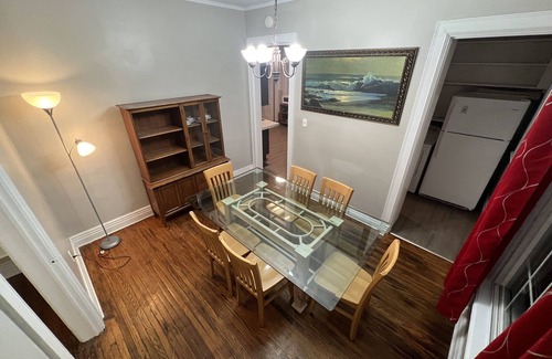 Geneva Casa | Spacious 6BD/2BA Colonial Style House - DT Geneva