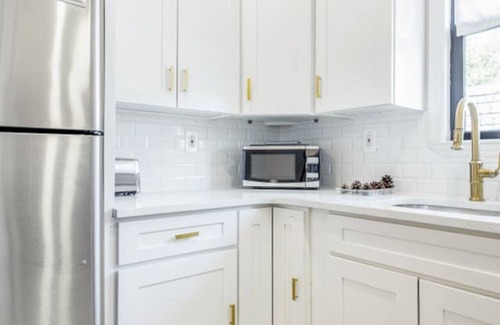 East New York Casa | Spacious 6BR|3 Ba | Large Groups