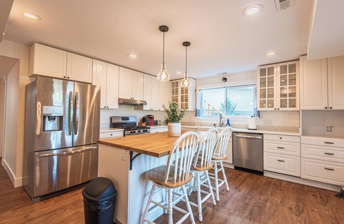 Orem North Casa | Spacious 6BR Home with Theater & Private Hot Tub