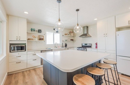 Orem North Casa | Spacious 6BR Home with Theater & Private Hot Tub