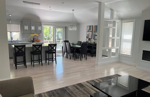 Cotuit Casa | Spacious 7-bedroom house with fitness room, WiFi in wonderful Barnstable