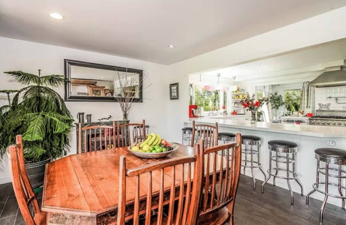 Stonington Casa | Spacious 7-bedroom house Stonington with amazing views.