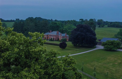 Long Green Casa | Spacious 7-bedroom house in tranquil Fallston with fitness room, AC