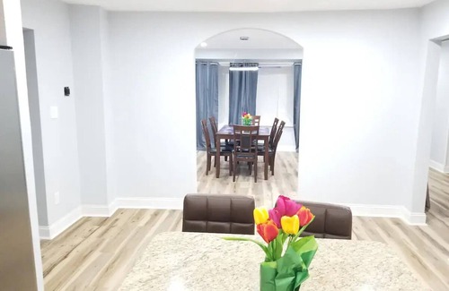 Seabrook Casa | Spacious 7-bedroom house in lovely Lanham