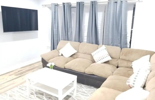 Seabrook Casa | Spacious 7-bedroom house in lovely Lanham
