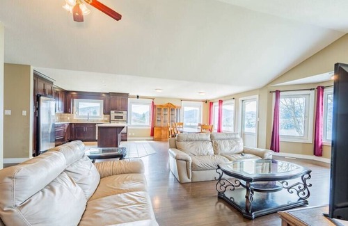 Okanagan-Similkameen Casa | Spacious 7BD&3BA House near Okanagan falls