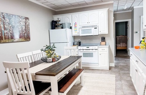 Bremen Casa | Spacious 7bdr Waterfront house w Hot Tub and Charming Backyard Amenities, Dock
