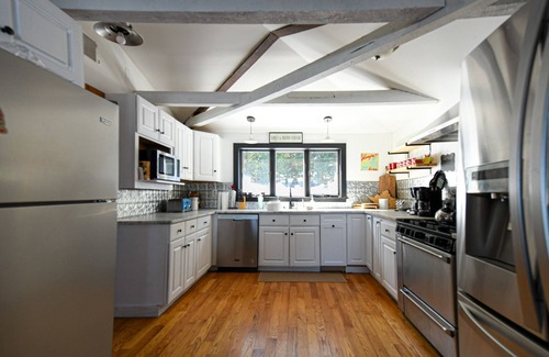 Naples Casa | Spacious 8-Bedroom, 4 bathroom Lakefront Home on Long Lake with sandy beach!