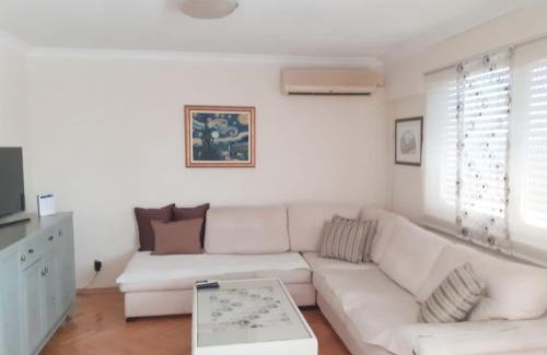 Ljubuski Apartamento | Spacious 80m2 Apartment in the Center