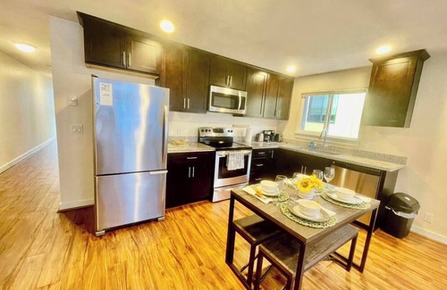 West Queen Anne Casa | Spacious 8BR/8BA Retreat in Queen Anne
