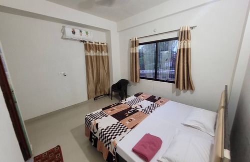 Varanasi Apartamento | Spacious 9-bedroom apartment in phenomenal Varanasi with AC