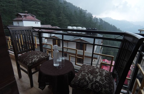 Shimla Casa | Spacious 9-bedroom apartment in enjoyable Shimla with fitness room