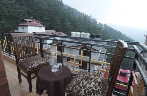 Shimla Casa | Spacious 9-bedroom apartment in enjoyable Shimla with fitness room