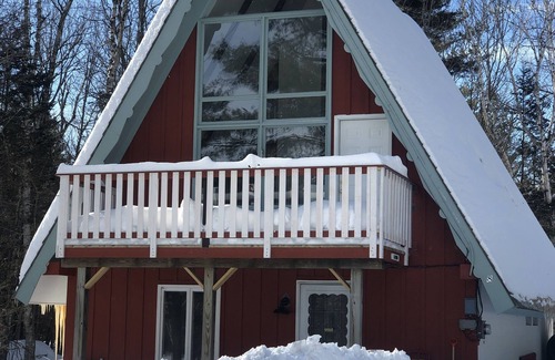 Stratton and Bromley Ski Areas Casa | Spacious A-Frame chalet, minutes to Stratton Mountain, Winhall, VT