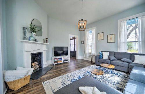 Gonzales Casa | Spacious Abode, Walk to Texas Heroes Square!