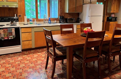 Lake George Casa | Spacious Adirondack Get-Away